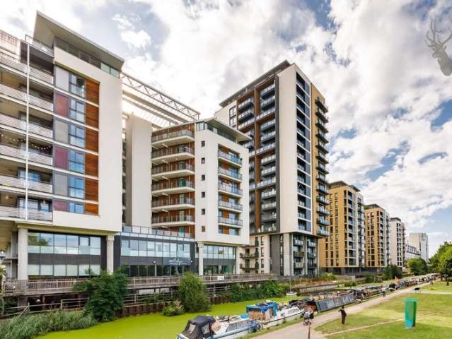 Apartment for sale in Suttons Wharf, Mile End