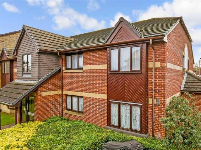 Apartment for sale in Hackbridge, Greater London