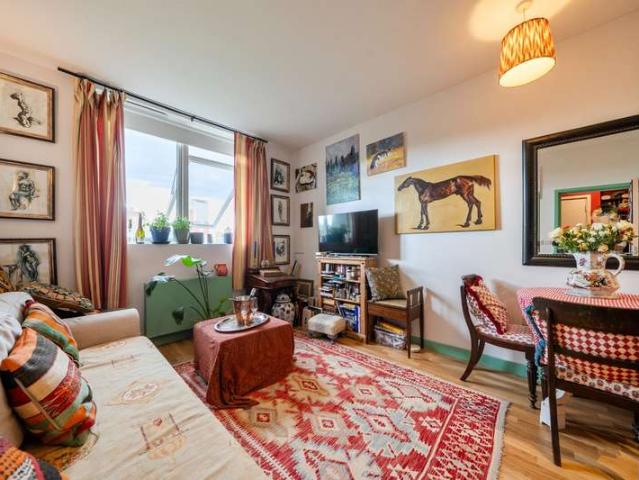 Apartment for sale in London Borough of Lewisham, Greater London