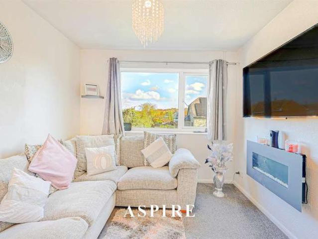 Apartment for sale in Vange, Essex