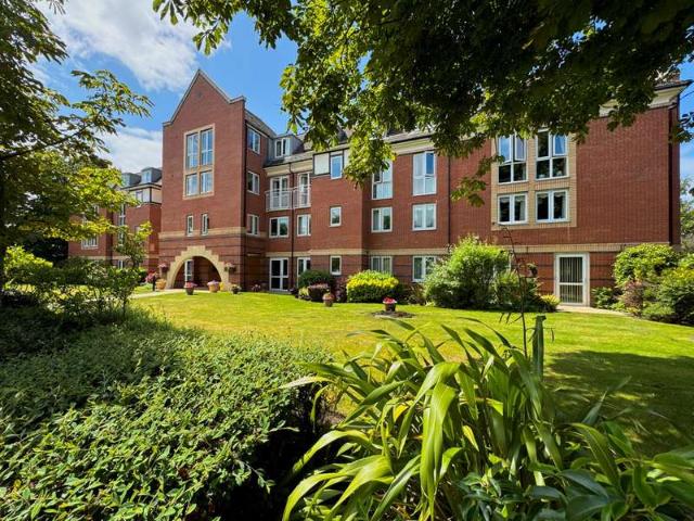 Apartment for sale in Little Altcar, Sefton