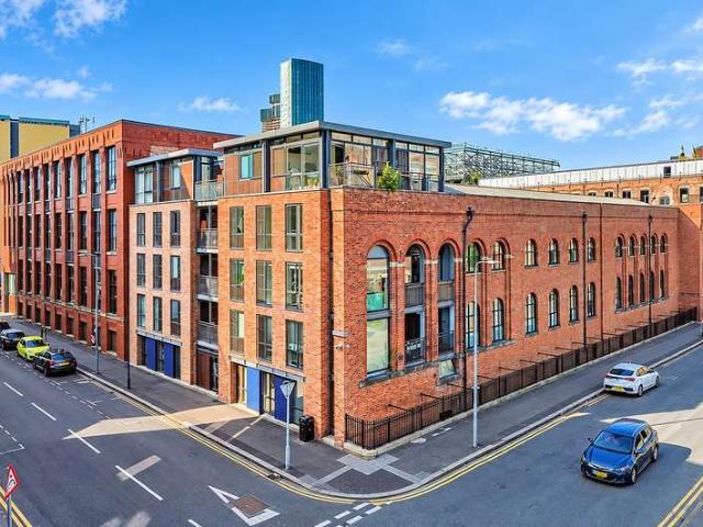 Apartment for sale in Hulme, Manchester