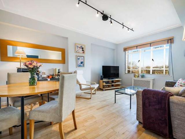 Apartment for sale in Chelsea, Greater London