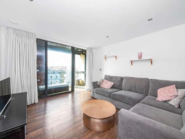 Apartment for sale in Peckham, Greater London