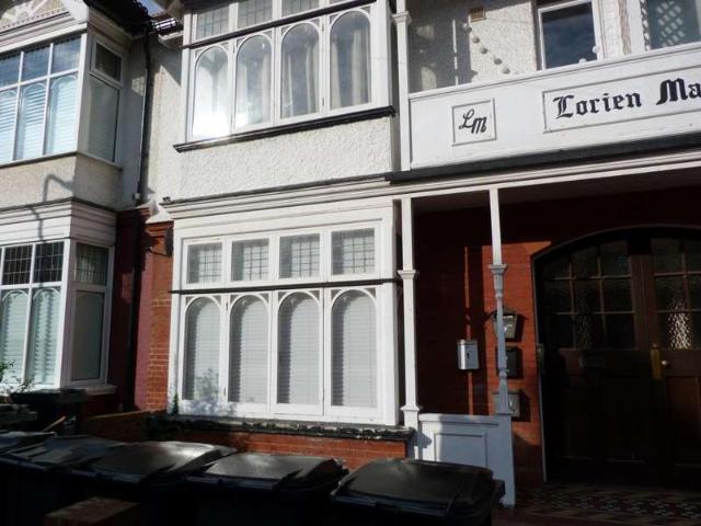 Apartment for sale in Cliftonville West, Acol