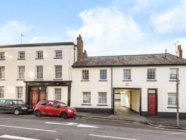 Apartment for sale in Reading