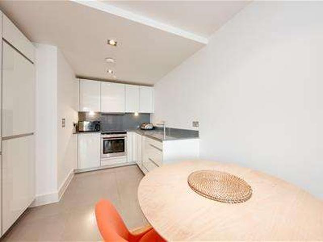 Apartment for sale in Bromley-by-Bow, Poplar Grove