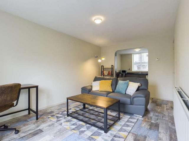 Apartment for sale in Mount Pleasant, Swansea