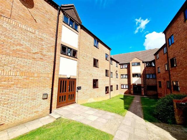 Apartment for sale in Rushden