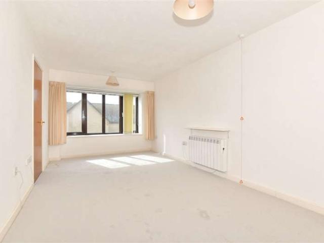 Apartment for sale in Folkestone