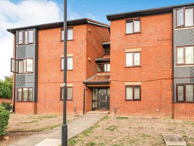 Apartment for sale in Chalvey, Slough