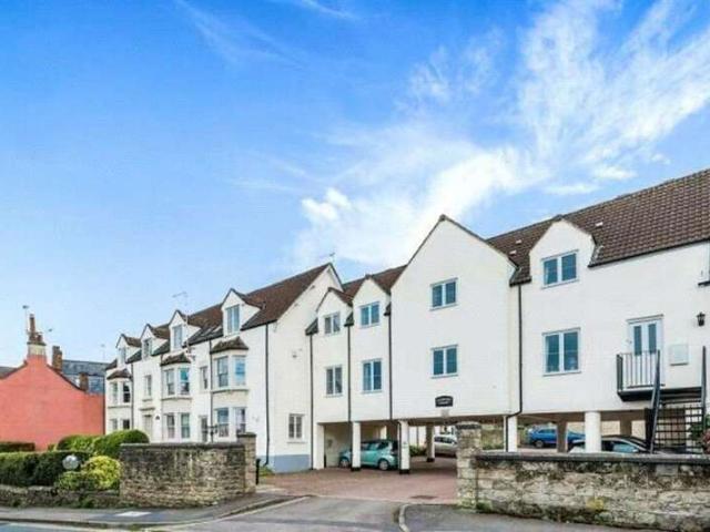 Apartment for sale in Purton, Wiltshire