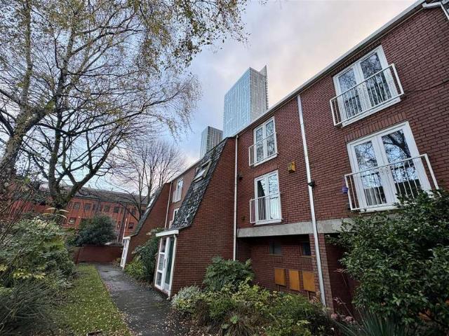 Apartment for sale in City Centre, Georgia