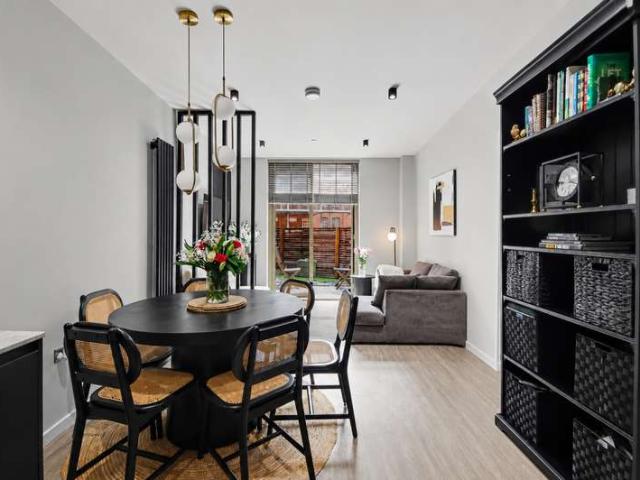 Apartment for sale in Hulme, Georgia