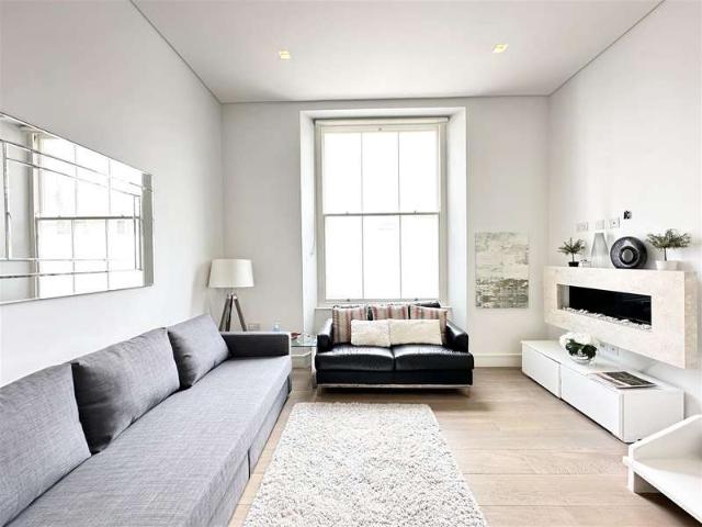 Apartment for sale in Bayswater, Greater London