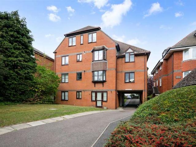 Apartment for sale in Greater London