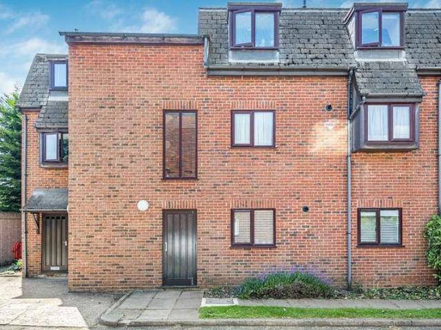 Apartment for sale in Hertford, Colliers End