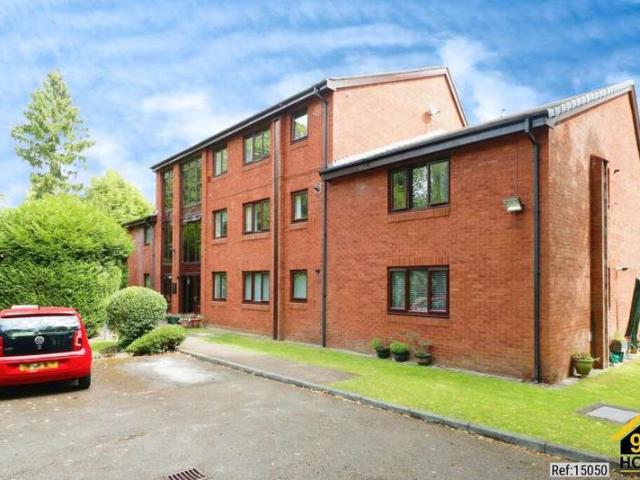 Apartment for sale in Sale, Brooklands