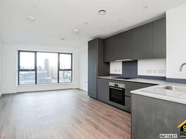 Apartment for sale in Bromley-by-Bow, Greater London