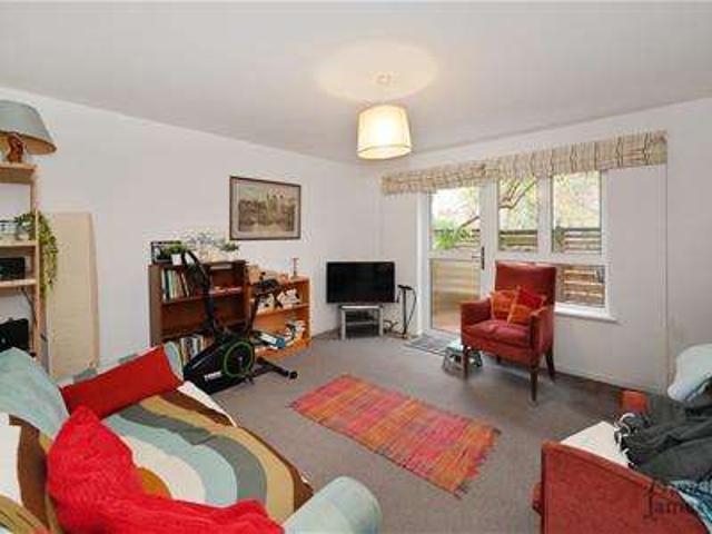 Apartment for sale in Poplar Grove, Greater London