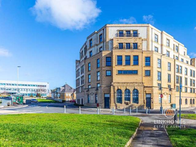 Apartment for sale in Upper Parkstone, Poole