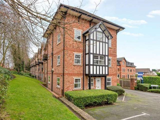 Apartment for sale in Winton, Salford