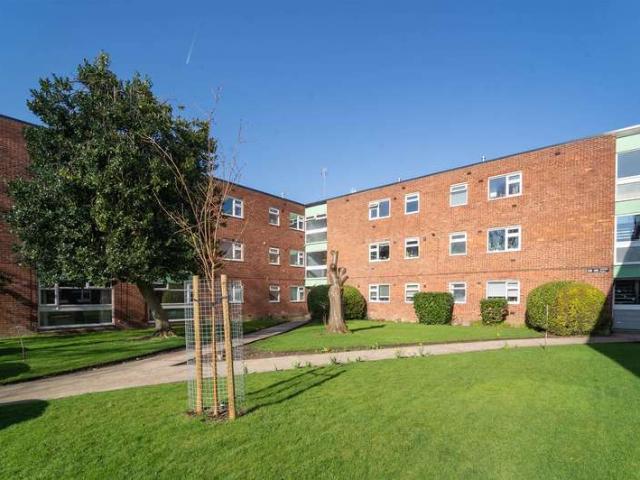 Apartment for sale in Whalley Range, Manchester