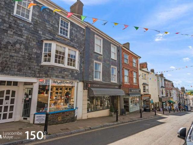 Apartment for sale in Strode, Devon