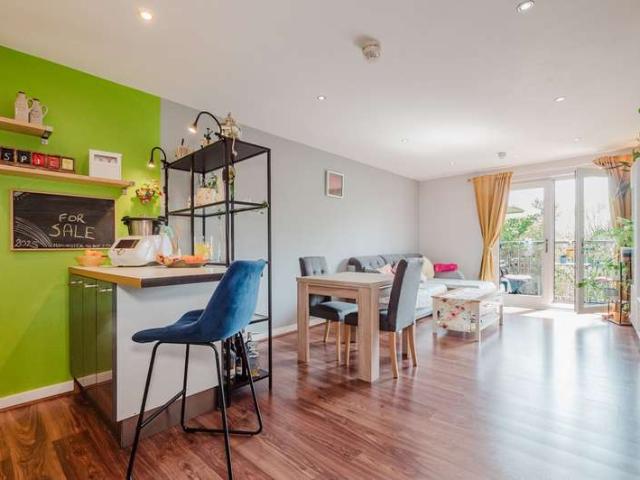Apartment for sale in Old Trafford, Trafford Park
