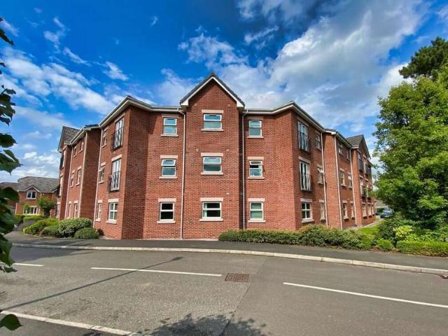 Apartment for sale in Lowton St Mary's, Wigan
