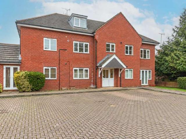 Apartment for sale in Crowthorne, Bracknell Forest