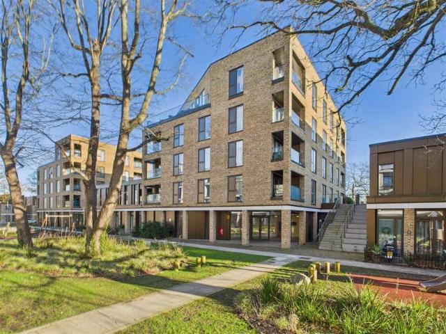 Apartment for sale in Ashley Park, Surrey