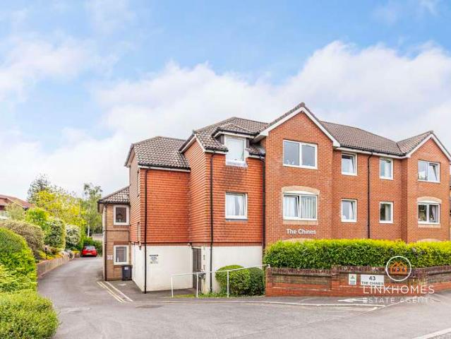 Apartment for sale in Upper Parkstone, Poole