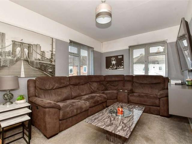 Apartment for sale in Westgate-on-Sea, Acol