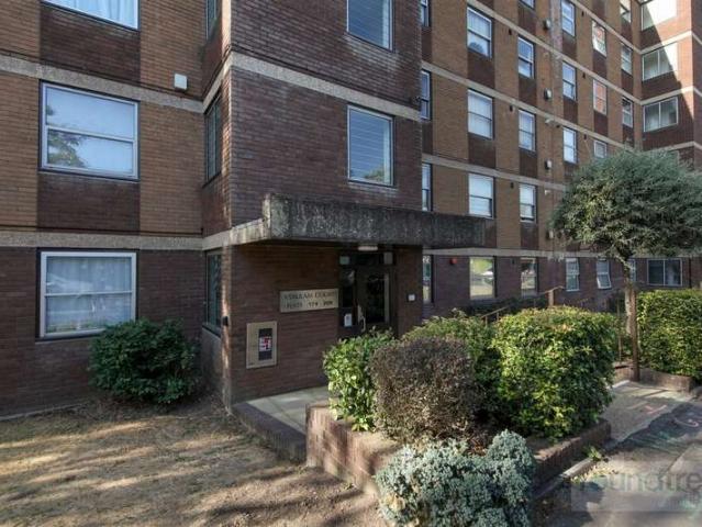 Apartment for sale in London Borough of Barnet, Greater London
