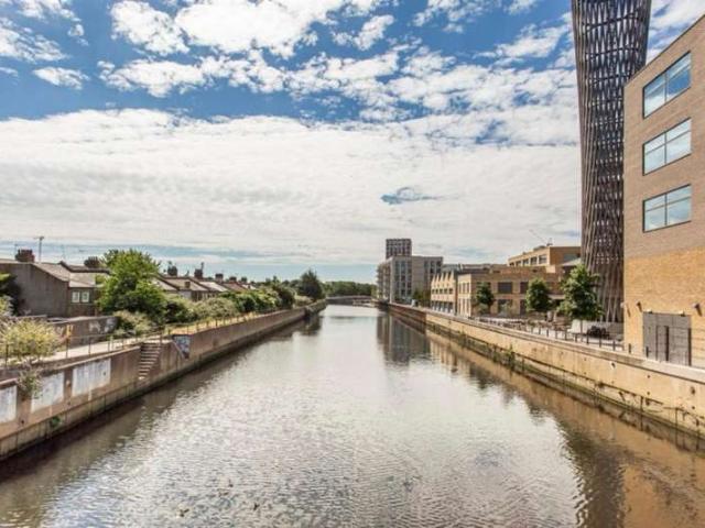 Apartment for sale in Stratford Marsh, Greater London