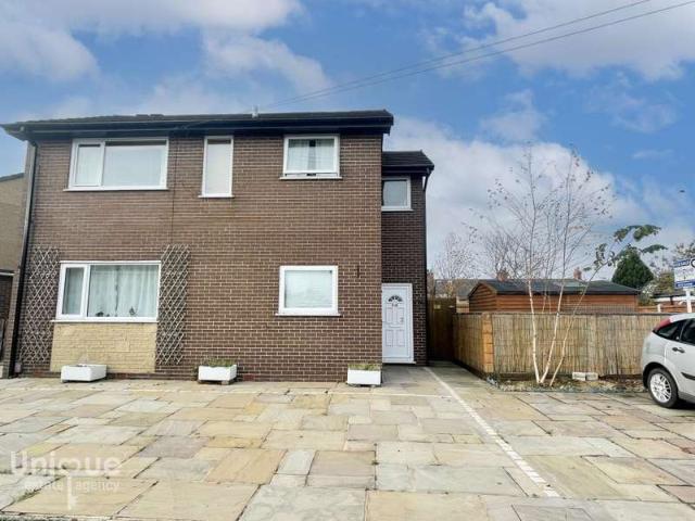 Apartment for sale in Freckleton, Lancashire