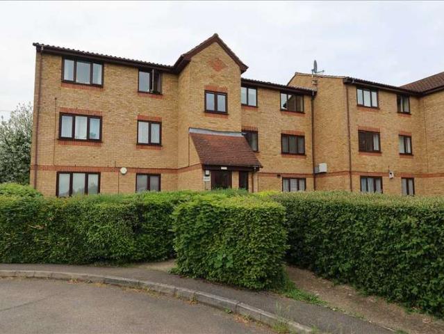 Apartment for sale in Slough