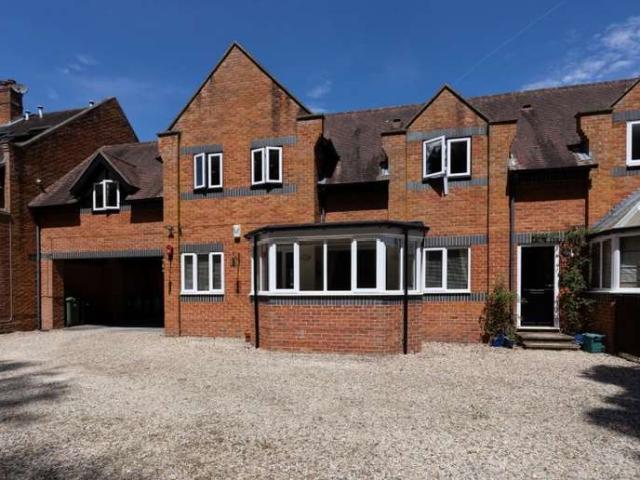 Apartment for sale in Berrick Salome, Oxfordshire