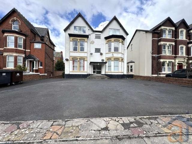 Apartment for sale in Meols Cop, Southport
