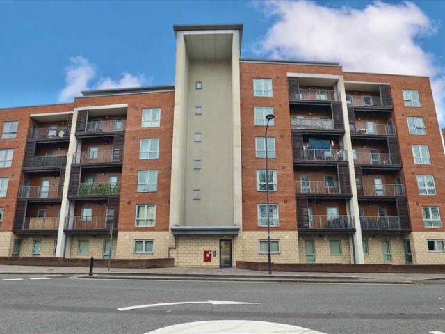Apartment for sale in Chinatown, Calderstones