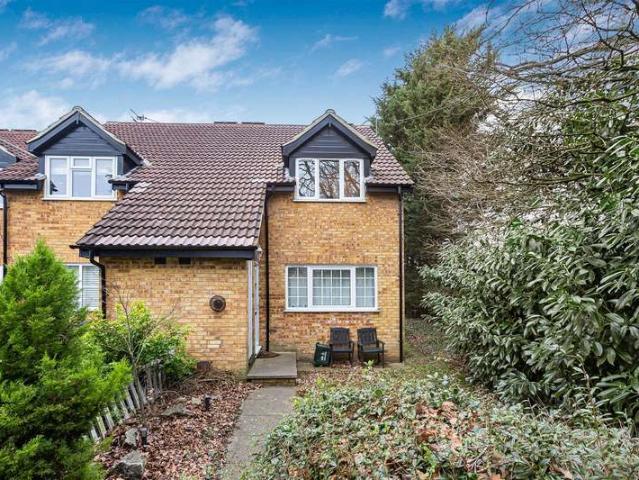 Apartment for sale in Hertford, Colliers End