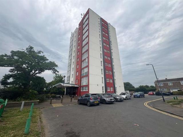 Apartment for sale in Slough