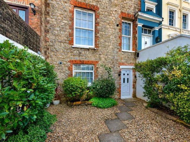 Apartment for sale in Hythe, Folkestone and Hythe
