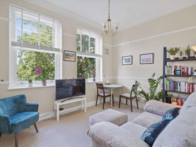 Apartment for sale in Crystal Palace, Greater London