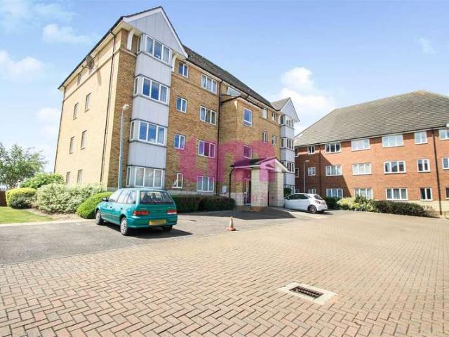 Apartment for sale in Badgers Dene, Grays