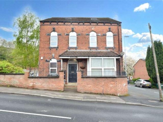 Apartment for sale in Farnley, West Yorkshire