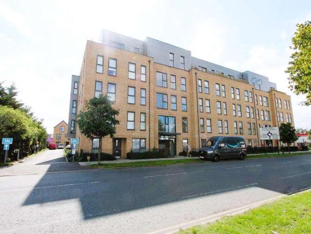 Apartment for sale in London Borough of Ealing, Greater London