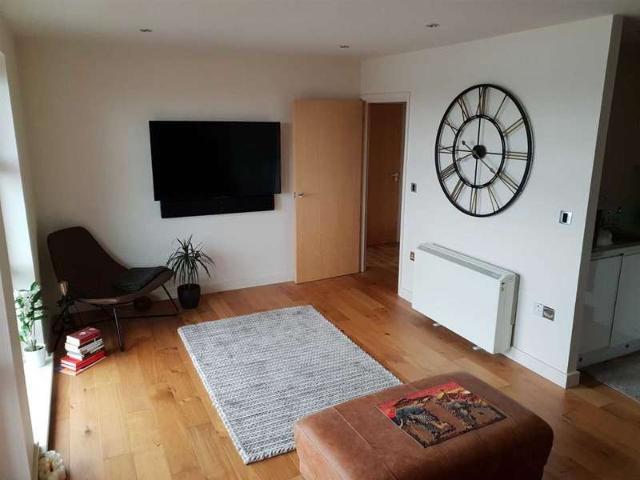 Apartment for sale in Chadwell Heath, Becontree Heath