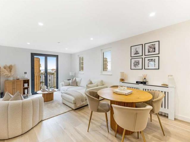 Apartment for sale in Weston-super-mare, North Somerset